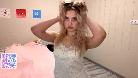 Snapshot of nohemifranzi chatting on February 2026 05:11:02 PM Bella online show from February 2026 05:11:02 PM