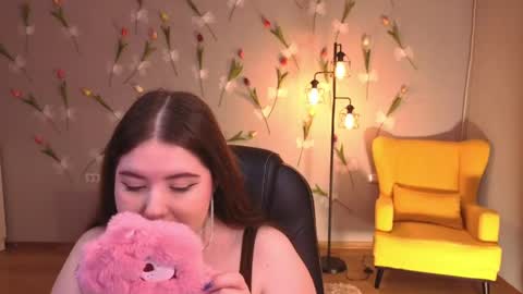 noirwhisper online show from April 2026 06:21:02 PM