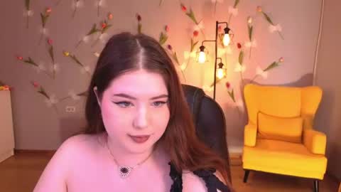 Snapshot of noirwhisper chatting on June 2026 05:45:02 AM noirwhisper online show from June 2026 05:45:02 AM