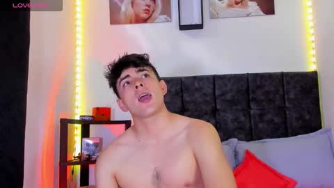 Nolan  online show from December 2025 07:11:02 PM