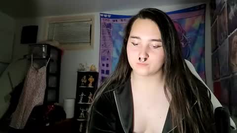 Snapshot of nonbinarybeauty20 chatting on January 2025 03:17:02 PM nonbinarybeauty20 online show from January 2025 03:17:02 PM