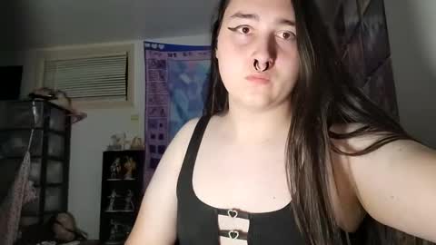 Snapshot of nonbinarybeauty20 chatting on March 2025 07:57:02 AM nonbinarybeauty20 online show from March 2025 07:57:02 AM