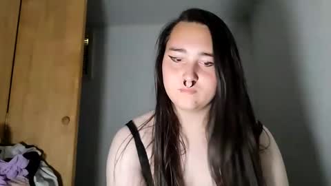 Snapshot of nonbinarybeauty20 chatting on September 2025 06:30:01 PM nonbinarybeauty20 online show from September 2025 06:30:01 PM