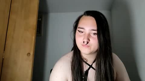 Snapshot of nonbinarybeauty20 chatting on October 2025 05:33:02 PM nonbinarybeauty20 online show from October 2025 05:33:02 PM