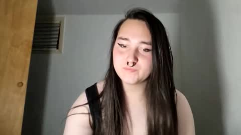 Snapshot of nonbinarybeauty20 chatting on October 2025 10:05:02 AM nonbinarybeauty20 online show from October 2025 10:05:02 AM