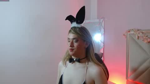 nooah_tay online show from February 2026 07:07:01 PM