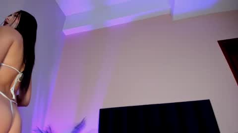 Nora Da Silva online show from November 2025 01:37:01 AM