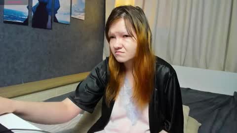 Nora online show from November 2025 10:04:02 AM