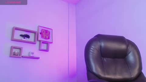 Snapshot of nora_vennucci chatting on January 2025 07:42:02 PM Nora online show from January 2025 07:42:02 PM