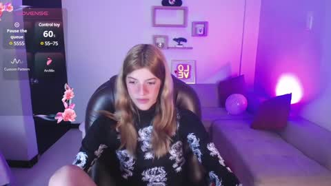 Snapshot of nora_vennucci chatting on February 2025 07:17:02 PM Nora online show from February 2025 07:17:02 PM