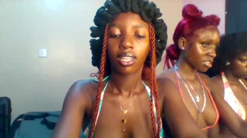 Snapshot of norababy20 chatting on June 2026 04:33:02 AM Norababy20 online show from June 2026 04:33:02 AM