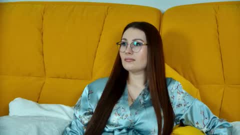 NoraFoxes online show from February 2026 10:35:01 AM