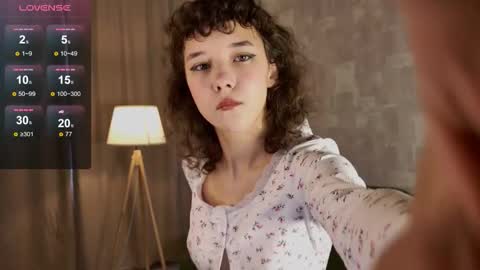 Snapshot of noravelis chatting on September 2025 03:52:01 AM Nora online show from September 2025 03:52:01 AM