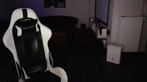 Neuling online show from October 2025 05:51:01 AM