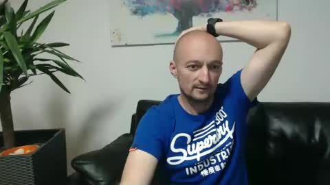 nordicrunner76 online show from June 2026 10:54:01 PM