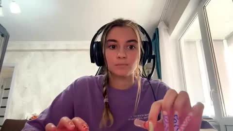 Elena online show from February 2026 10:02:01 AM