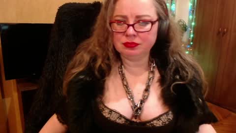 miss Tress online show from December 2024 11:02:01 PM