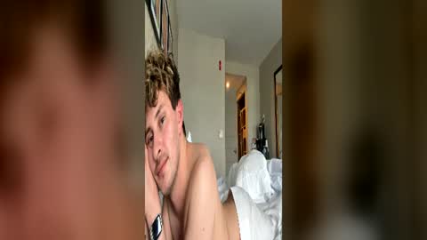 Snapshot of northofsouth_xxx chatting on June 2026 05:25:01 PM northofsouth_xxx online show from June 2026 05:25:01 PM