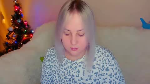 Snapshot of not_nakedcat chatting on December 2024 02:35:02 PM hi glad to chat online show from December 2024 02:35:02 PM