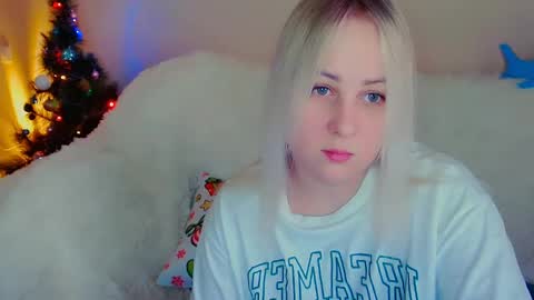 Snapshot of not_nakedcat chatting on December 2024 02:45:02 AM hi glad to chat online show from December 2024 02:45:02 AM