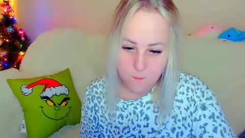 Snapshot of not_nakedcat chatting on December 2024 04:15:02 AM hi glad to chat online show from December 2024 04:15:02 AM