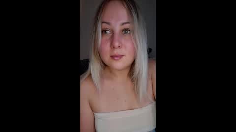 Snapshot of not_nakedcat chatting on September 2025 05:44:01 AM hi glad to chat online show from September 2025 05:44:01 AM