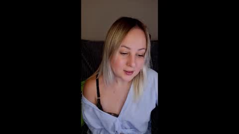 Snapshot of not_nakedcat chatting on September 2025 05:56:01 AM hi glad to chat online show from September 2025 05:56:01 AM