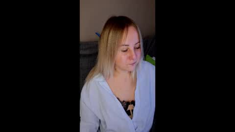 Snapshot of not_nakedcat chatting on October 2025 06:33:01 AM hi glad to chat online show from October 2025 06:33:01 AM