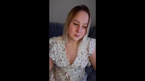 Snapshot of not_nakedcat chatting on October 2025 09:21:01 AM hi glad to chat online show from October 2025 09:21:01 AM