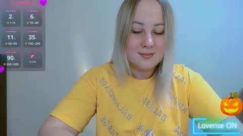 Snapshot of not_nakedcat chatting on October 2025 07:09:02 AM hi glad to chat online show from October 2025 07:09:02 AM