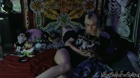 FREAKY DRACULA online show from April 2026 04:30:02 AM