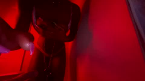 notyourkitty00 online show from October 2025 12:00:02 AM