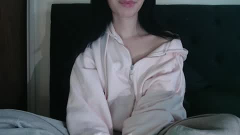 Olivia online show from March 2026 01:03:02 PM