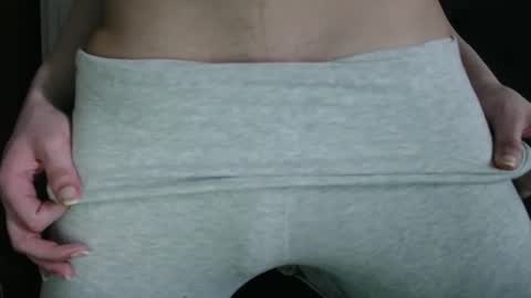 Olivia online show from April 2026 04:08:01 PM