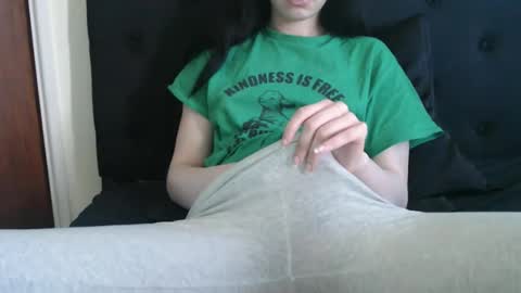 Olivia online show from April 2026 07:55:02 PM