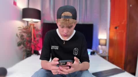 NovayBrian online show from January 2025 04:06:01 AM