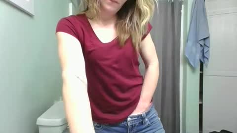 Snapshot of nudenene22 chatting on April 2026 07:06:02 AM nudenene22 online show from April 2026 07:06:02 AM