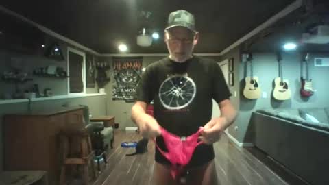 Snapshot of nudistguy194549 chatting on November 2025 10:45:02 PM Nudistguy online show from November 2025 10:45:02 PM