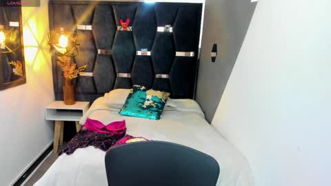 Snapshot of nury_fox chatting on April 2026 12:32:01 PM NURY FOX online show from April 2026 12:32:01 PM