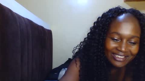 Snapshot of nutgal_ chatting on October 2025 09:03:02 PM nutgal online show from October 2025 09:03:02 PM