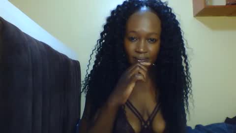 Snapshot of nutgal_ chatting on October 2025 09:53:01 AM nutgal online show from October 2025 09:53:01 AM