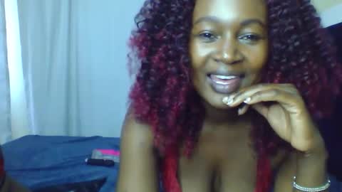 Snapshot of nutgal_ chatting on November 2025 12:04:01 PM nutgal online show from November 2025 12:04:01 PM
