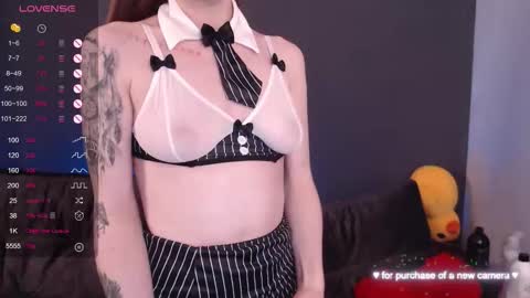 nutsy_kitty online show from September 2025 09:38:02 PM