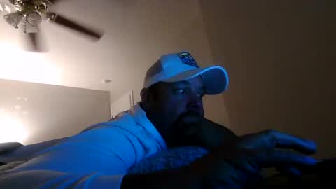 nuttincowboy727272 online show from May 2026 01:22:01 AM