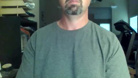 nvrenuff1979 online show from April 2026 11:34:01 AM