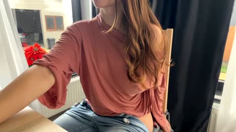 Snapshot of nyconik chatting on October 2025 09:51:01 AM Nicol online show from October 2025 09:51:01 AM