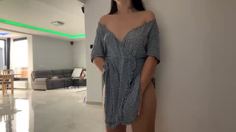 Snapshot of nyconik chatting on November 2025 12:05:02 PM Nicol online show from November 2025 12:05:02 PM