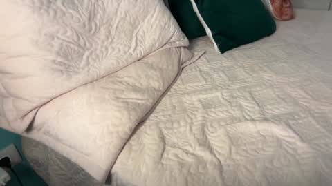 Snapshot of nyconik chatting on December 2025 02:11:01 PM Nicol online show from December 2025 02:11:01 PM