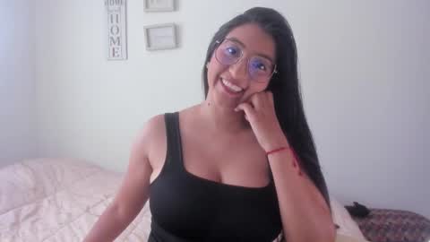 Vanessa online show from November 2025 07:40:03 PM