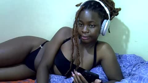 Snapshot of nyla_shal chatting on June 2026 01:06:02 AM Shalvin online show from June 2026 01:06:02 AM